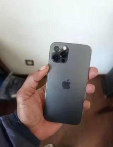 Apple iphone pro 128gb - 12,